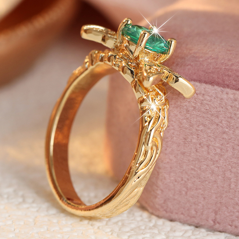 Women's Fashionable Luxurious Butterfly-shaped Ring